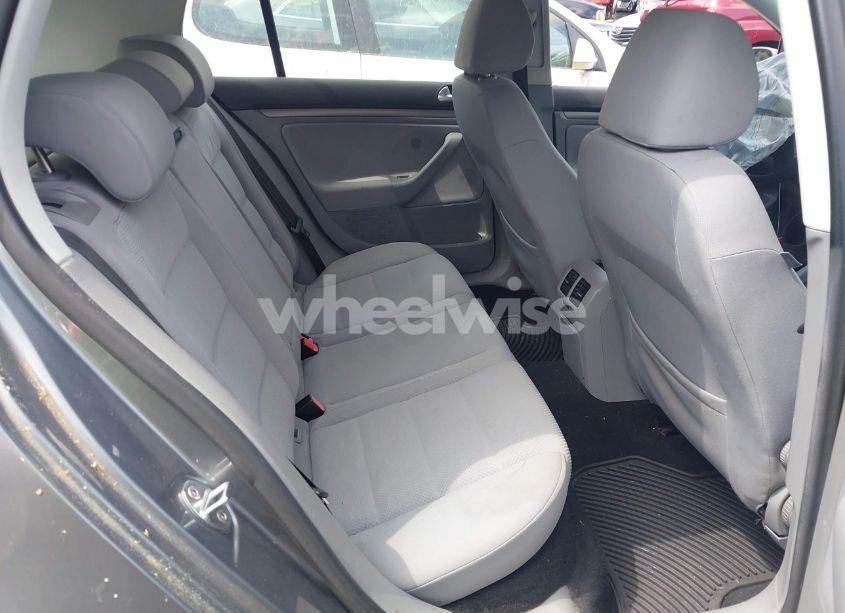 Photo 8 of 2007 Volkswagen Rabbit 4-DOOR (VIN WVWCR71K67W174593)