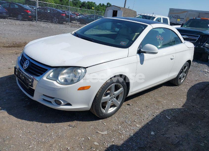 Photo 2 of 2007 Volkswagen Eos 2.0T (VIN WVWDA71F97V001512)