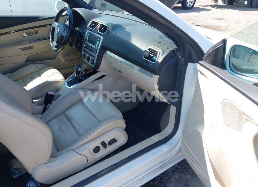 Photo 5 of 2007 Volkswagen Eos 2.0T (VIN WVWDA71F97V001512)