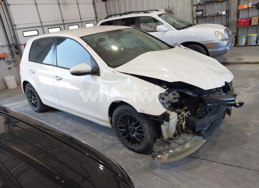 2010 Volkswagen Golf 4-DOOR (VIN WVWDA7AJ8AW082248) main photo