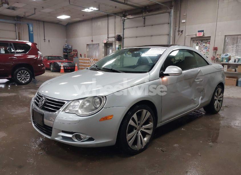 Photo 2 of 2008 Volkswagen Eos VR6 (VIN WVWDB71F88V015626)