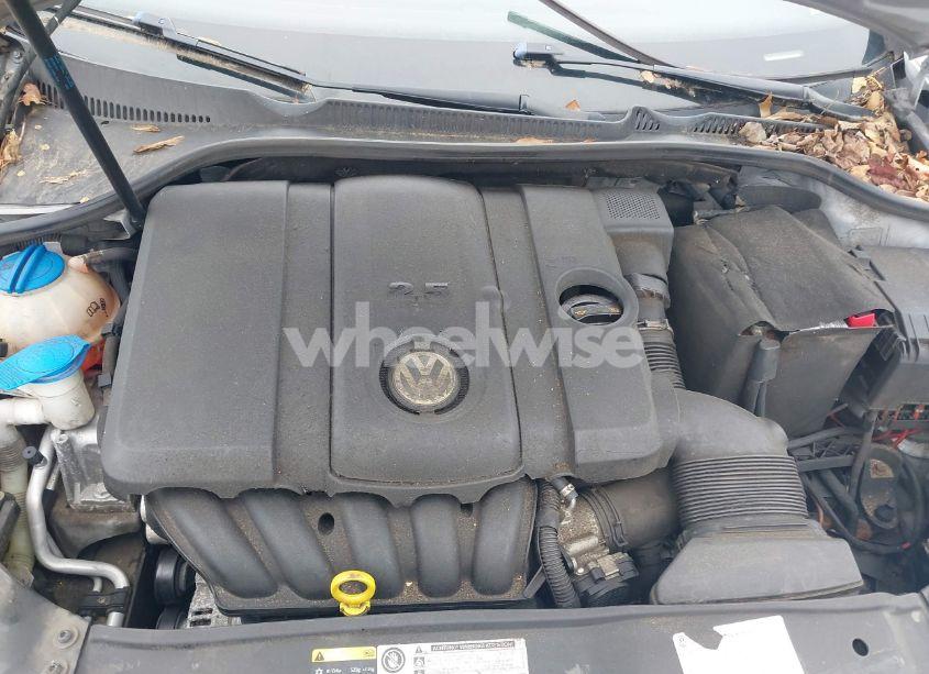 Photo 10 of 2014 Volkswagen Golf 2.5L (VIN WVWDB7AJ0EW009796)