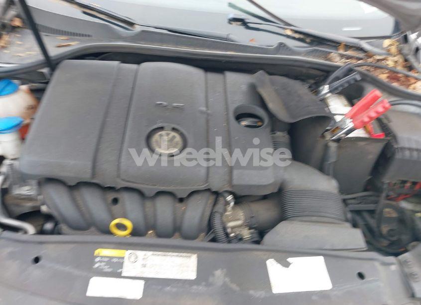 Photo 6 of 2014 Volkswagen Golf 2.5L (VIN WVWDB7AJ0EW009796)