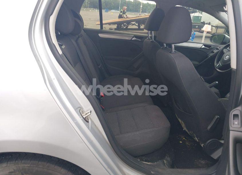 Photo 8 of 2014 Volkswagen Golf 2.5L (VIN WVWDB7AJ0EW009796)