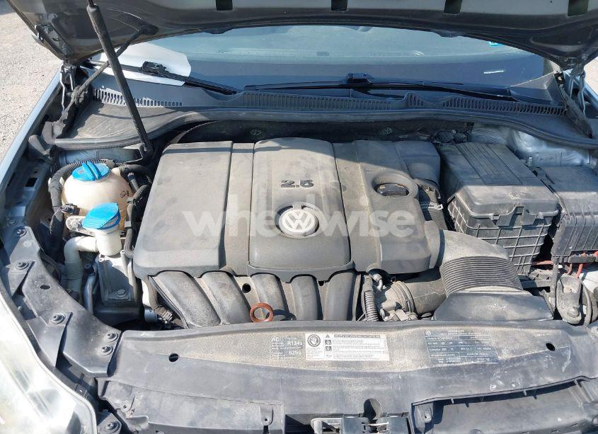 Photo 10 of 2010 Volkswagen Golf 4-DOOR (VIN WVWDB7AJ1AW385708)