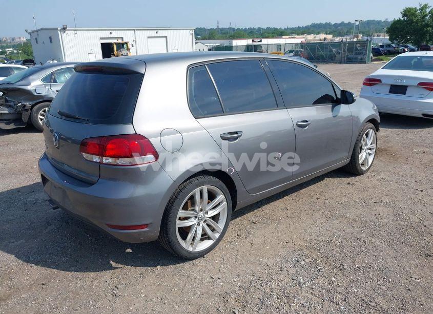 Photo 4 of 2010 Volkswagen Golf 4-DOOR (VIN WVWDB7AJ1AW385708)