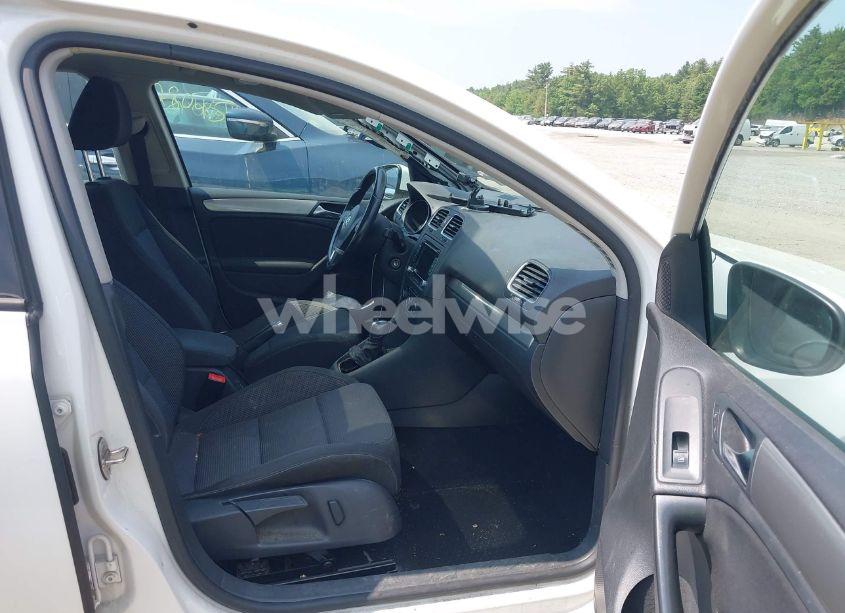 Photo 5 of 2013 Volkswagen Golf 2.5L 4-DOOR (VIN WVWDB7AJ1DW134403)