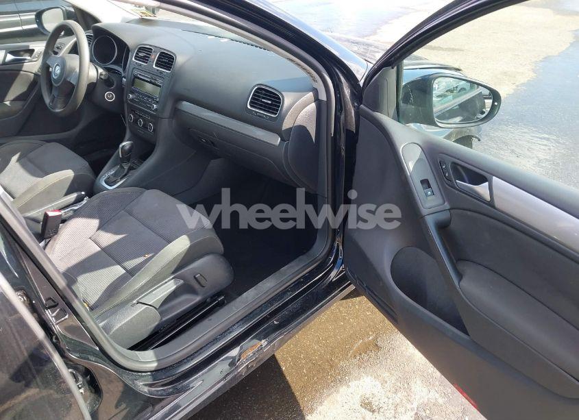 Photo 5 of 2011 Volkswagen Golf 2.5L 4-DOOR (VIN WVWDB7AJ2BW249668)