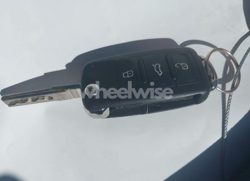 Photo 11 of 2012 Volkswagen Golf 2.5L 4-DOOR (VIN WVWDB7AJ5CW238990)