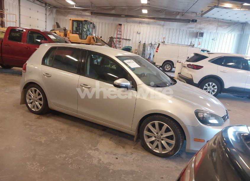 2011 Volkswagen Golf TDI 4-DOOR (VIN WVWDM7AJ4BW144415) main photo