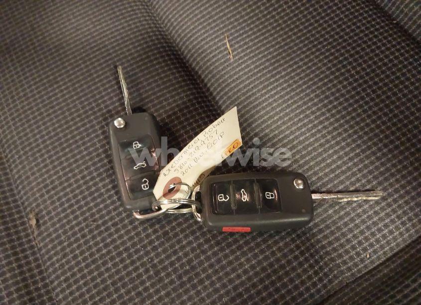 Photo 11 of 2011 Volkswagen Golf TDI 4-DOOR (VIN WVWDM7AJ4BW144415)