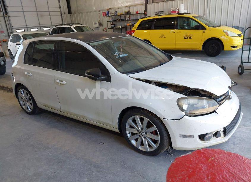 2011 Volkswagen Golf TDI 4-DOOR (VIN WVWDM7AJ4BW157813) main photo