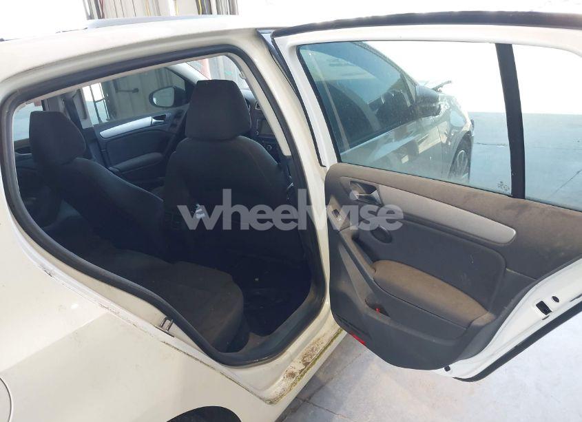 Photo 8 of 2011 Volkswagen Golf TDI 4-DOOR (VIN WVWDM7AJ4BW157813)