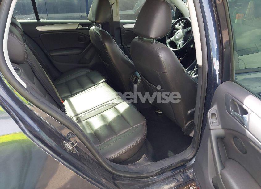 Photo 8 of 2012 Volkswagen Golf (VIN WVWDM7AJ5CW133618)