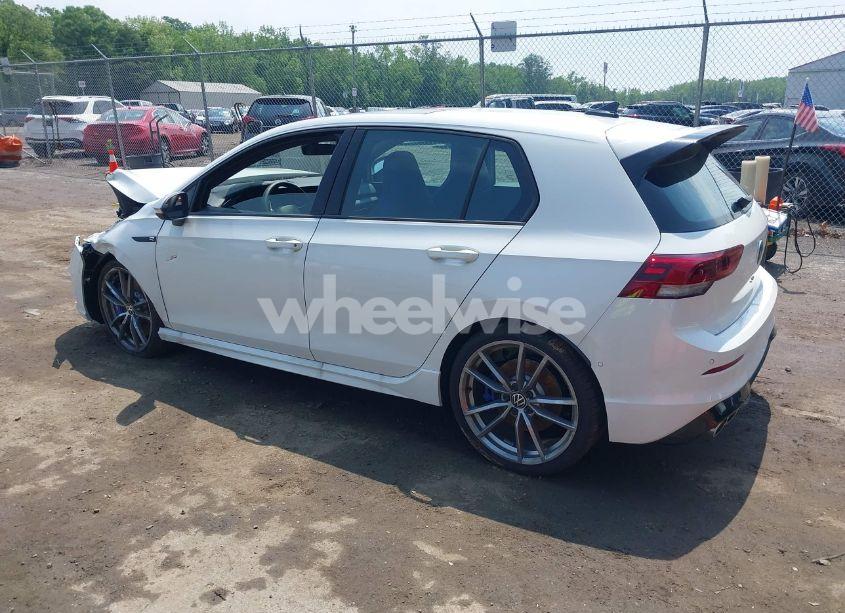 Photo 3 of 2024 Volkswagen Golf R 2.0T (VIN WVWEB7CD6RW231700)