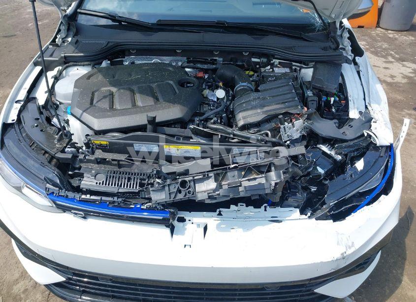 Photo 6 of 2024 Volkswagen Golf R 2.0T (VIN WVWEB7CD6RW231700)