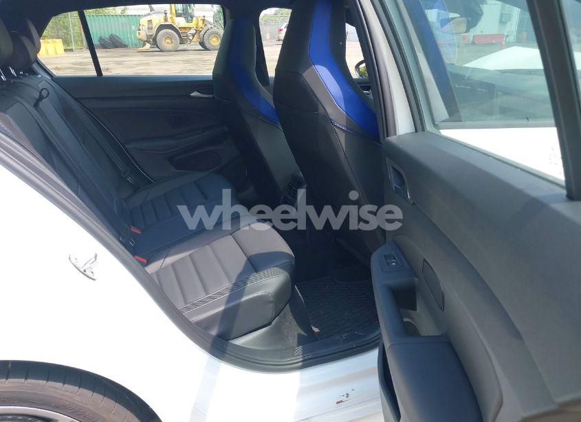 Photo 8 of 2024 Volkswagen Golf R 2.0T (VIN WVWEB7CD6RW231700)