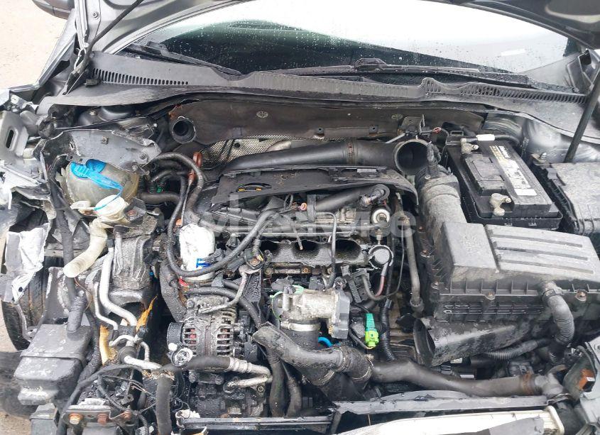 Photo 10 of 2010 Volkswagen Gti 2-DOOR (VIN WVWED7AJ2AW140267)