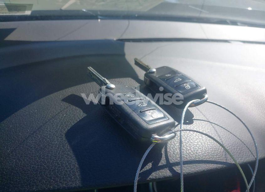 Photo 11 of 2010 Volkswagen Gti 2-DOOR (VIN WVWED7AJ5AW325199)