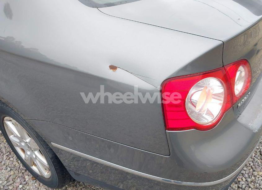 Photo 6 of 2006 Volkswagen Passat 2.0T (VIN WVWEK73C36P109793)