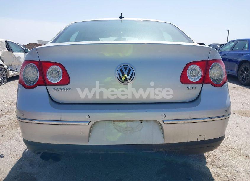 Photo 16 of 2008 Volkswagen Passat LUX (VIN WVWEK93C88P085585)