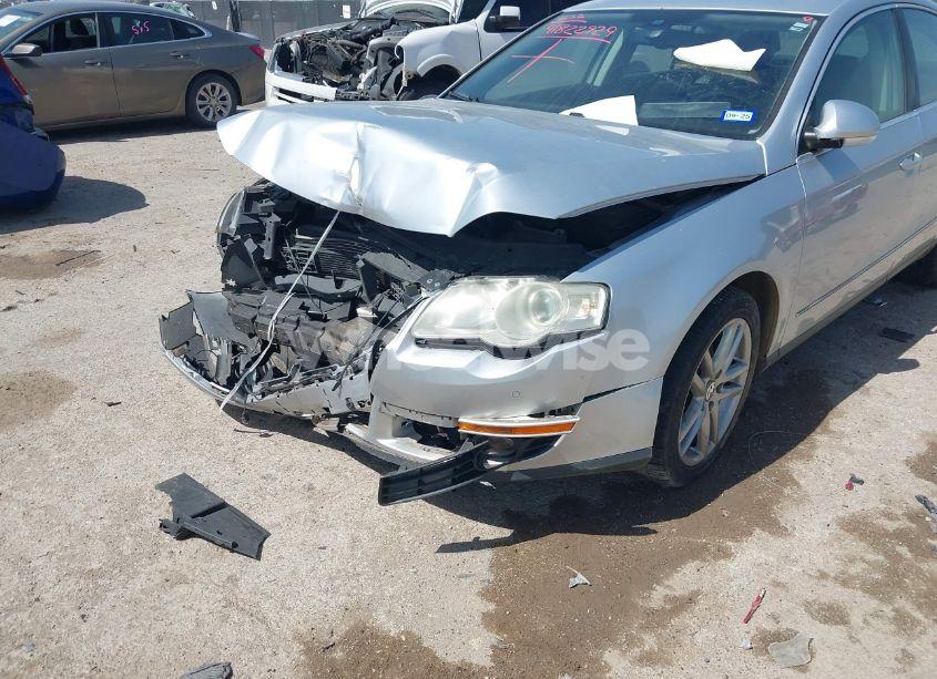 Photo 6 of 2008 Volkswagen Passat LUX (VIN WVWEK93C88P085585)