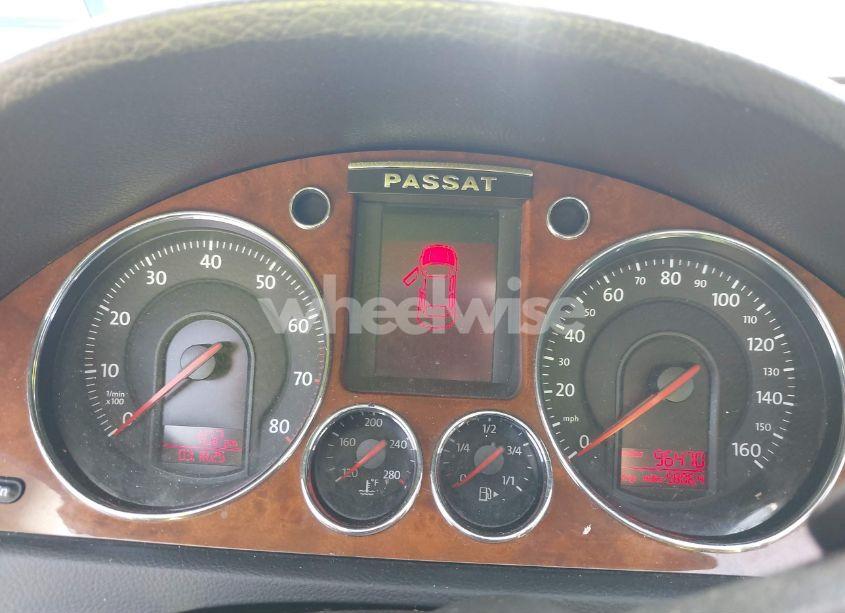 Photo 7 of 2008 Volkswagen Passat LUX (VIN WVWEK93C88P085585)