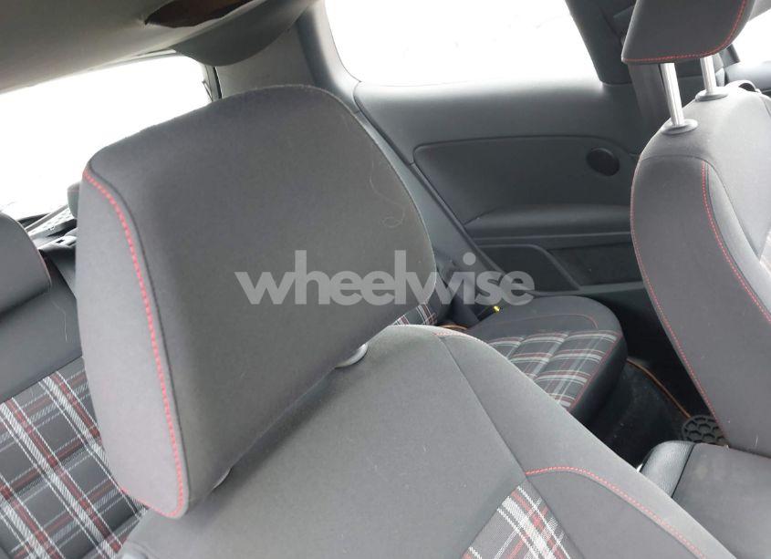 Photo 8 of 2010 Volkswagen Gti 2-DOOR (VIN WVWEV7AJ2AW377824)