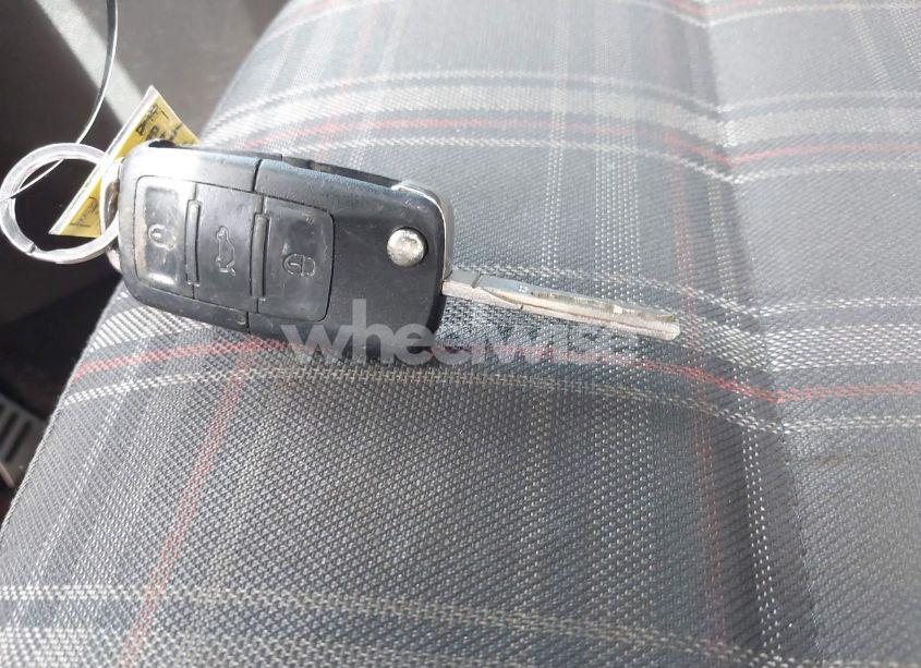 Photo 11 of 2010 Volkswagen Gti 2-DOOR (VIN WVWEV7AJ7AW178851)