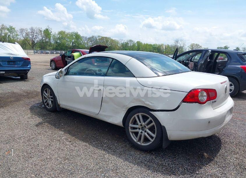 Photo 3 of 2008 Volkswagen Eos LUX (VIN WVWFA71F88V018635)
