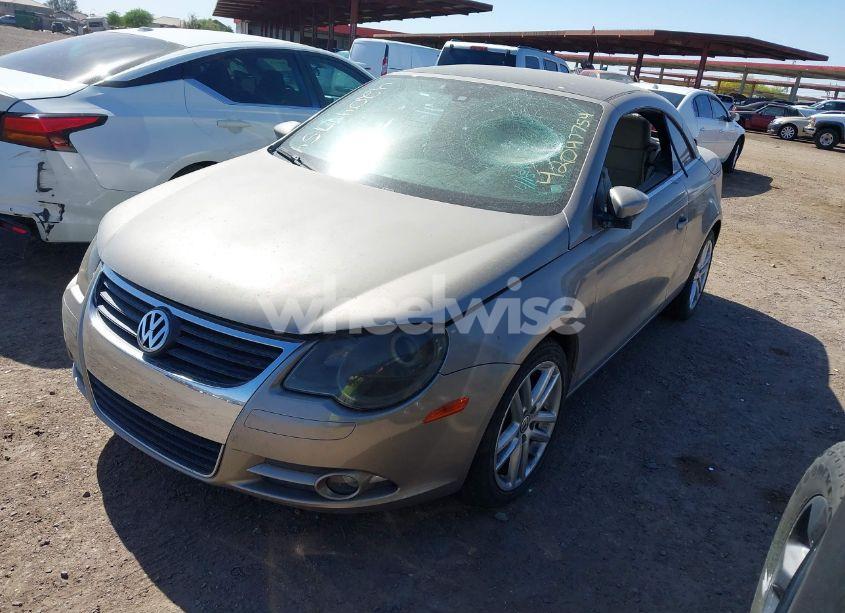 Photo 2 of 2009 Volkswagen Eos LUX (VIN WVWFA71FX9V024731)