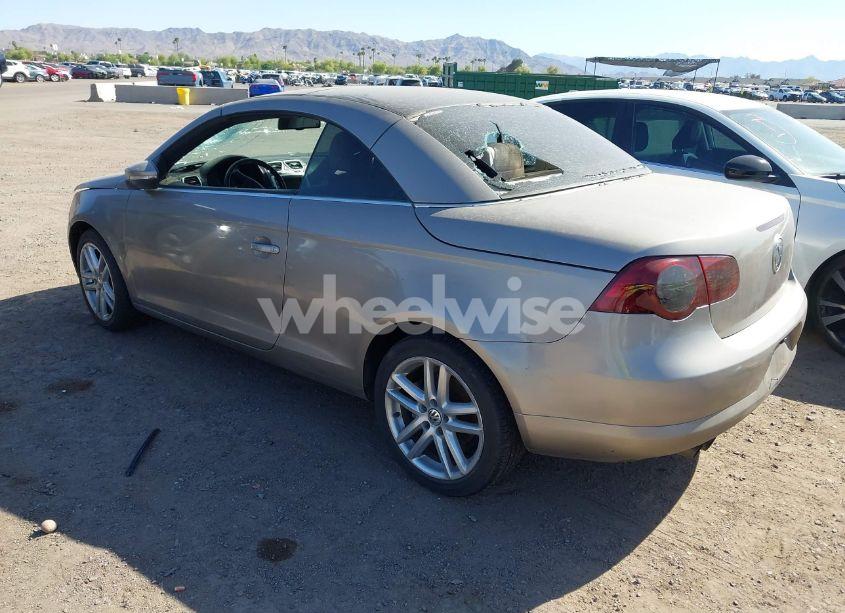 Photo 3 of 2009 Volkswagen Eos LUX (VIN WVWFA71FX9V024731)