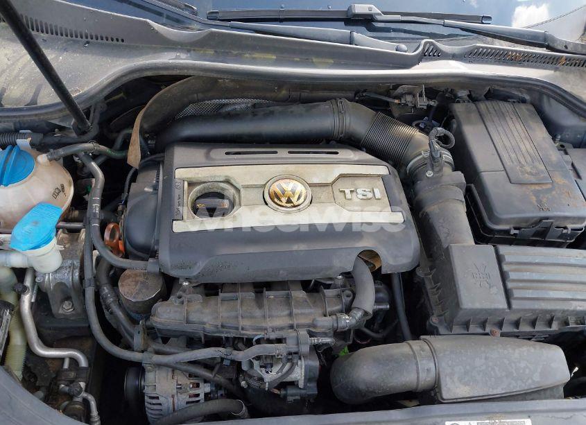 Photo 10 of 2010 Volkswagen Eos LUX (VIN WVWFA7AH1AV025675)