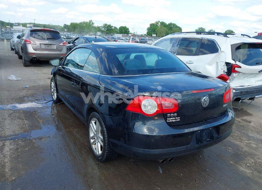 Photo 3 of 2010 Volkswagen Eos LUX (VIN WVWFA7AH1AV025675)