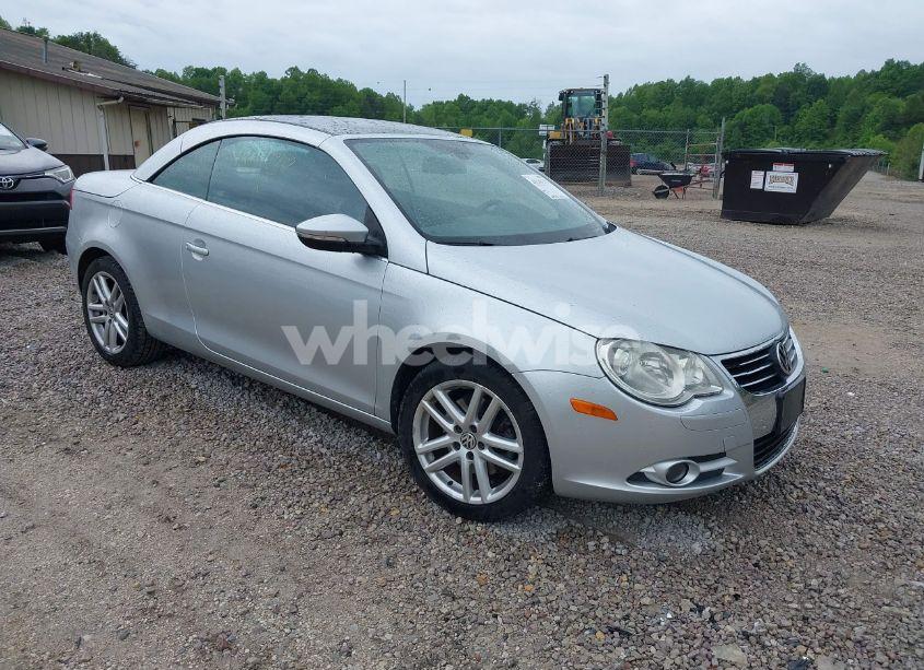 2010 Volkswagen Eos LUX (VIN WVWFA7AH9AV008865) main photo