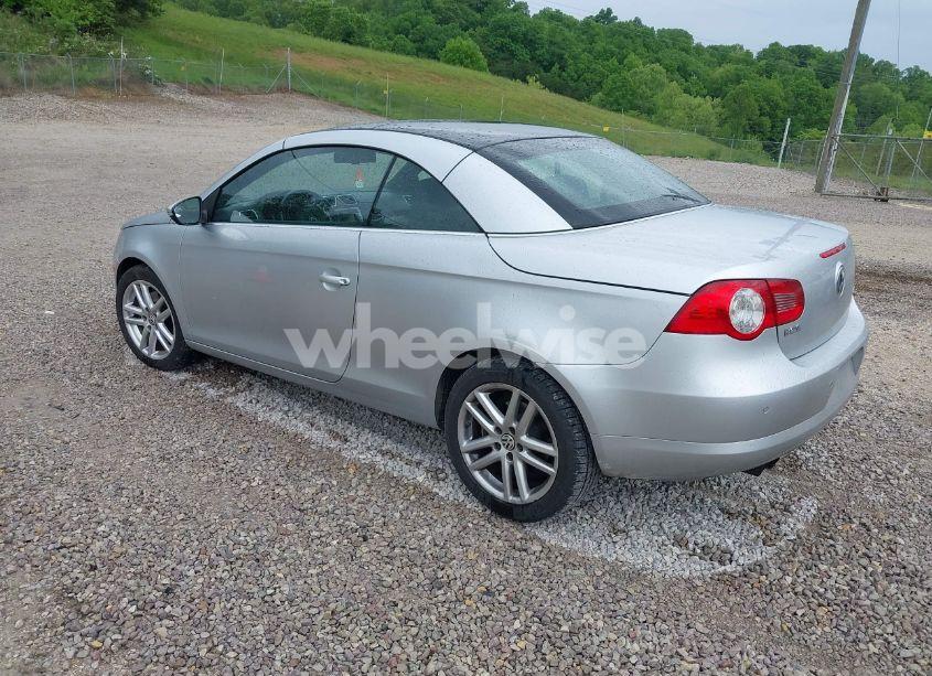 Photo 3 of 2010 Volkswagen Eos LUX (VIN WVWFA7AH9AV008865)