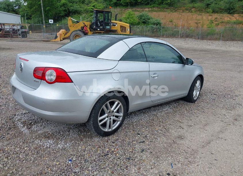 Photo 4 of 2010 Volkswagen Eos LUX (VIN WVWFA7AH9AV008865)