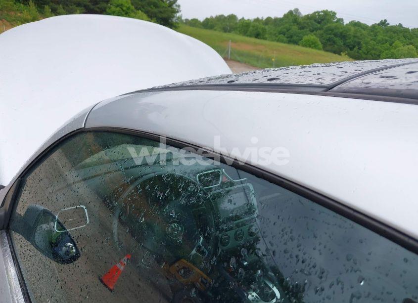 Photo 6 of 2010 Volkswagen Eos LUX (VIN WVWFA7AH9AV008865)