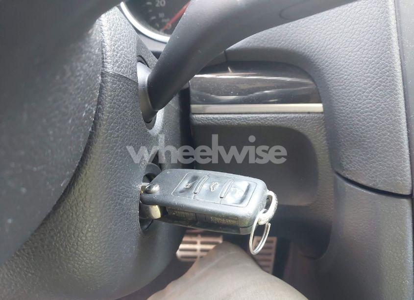 Photo 11 of 2010 Volkswagen Gti 2-DOOR (VIN WVWFD7AJ1AW247508)