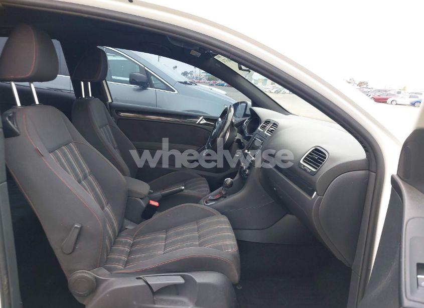 Photo 5 of 2013 Volkswagen Gti 2-DOOR (VIN WVWFD7AJ3DW126502)