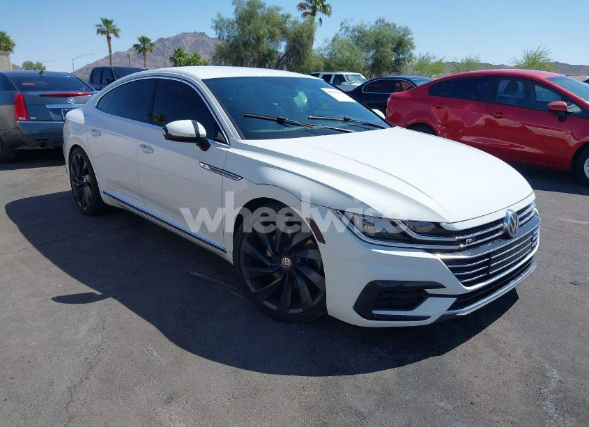2019 Volkswagen Arteon 2.0T SE R-LINE (VIN WVWFR7AN3KE027315) main photo