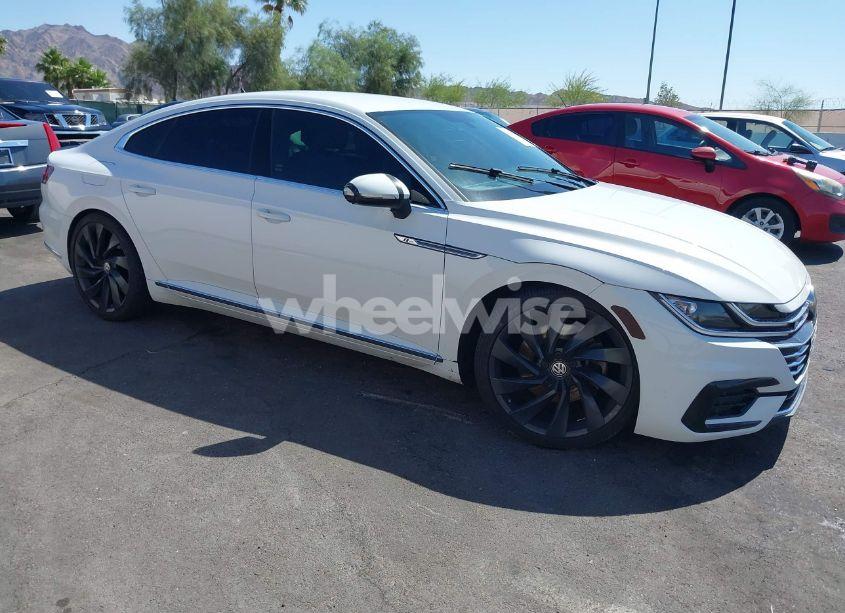Photo 13 of 2019 Volkswagen Arteon 2.0T SE R-LINE (VIN WVWFR7AN3KE027315)