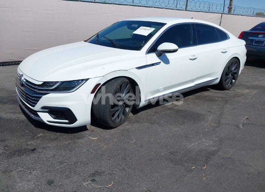 Photo 2 of 2019 Volkswagen Arteon 2.0T SE R-LINE (VIN WVWFR7AN3KE027315)