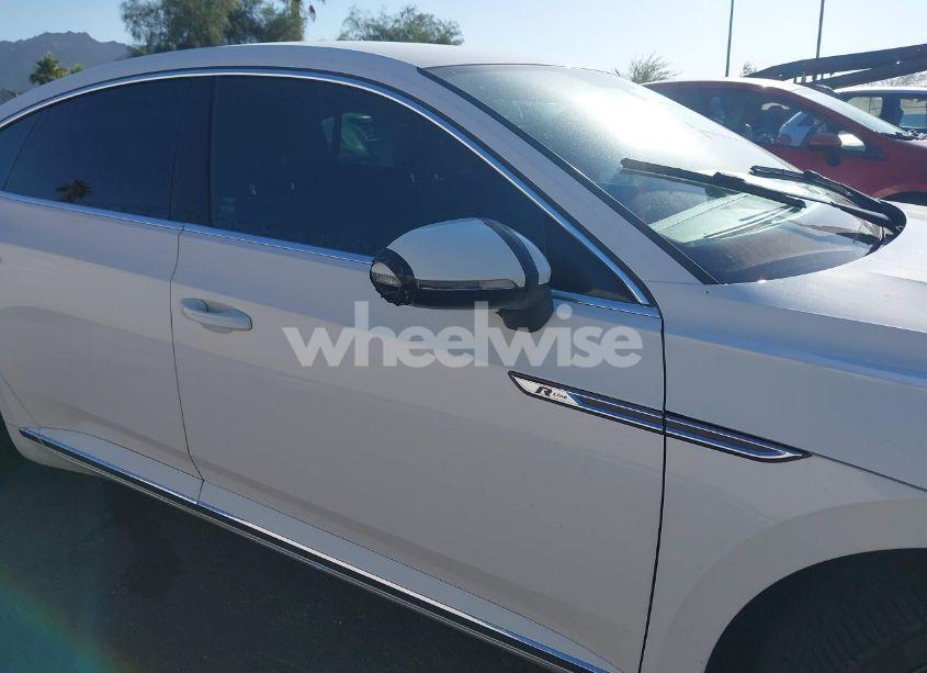 Photo 6 of 2019 Volkswagen Arteon 2.0T SE R-LINE (VIN WVWFR7AN3KE027315)