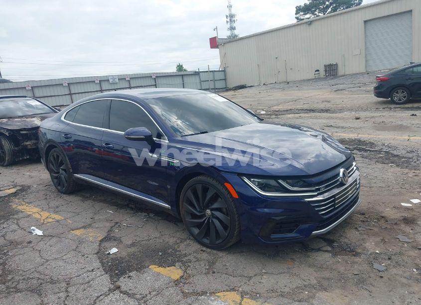 2019 Volkswagen Arteon 2.0T SE R-LINE (VIN WVWFR7AN8KE031697) main photo