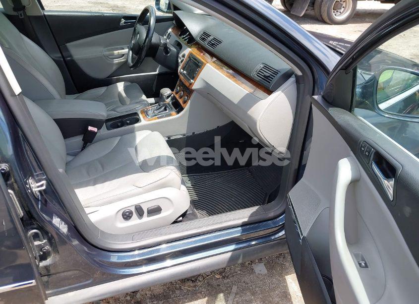 Photo 5 of 2006 Volkswagen Passat 3.6 (VIN WVWFU73CX6P164725)