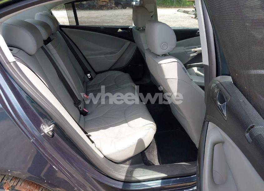 Photo 8 of 2006 Volkswagen Passat 3.6 (VIN WVWFU73CX6P164725)