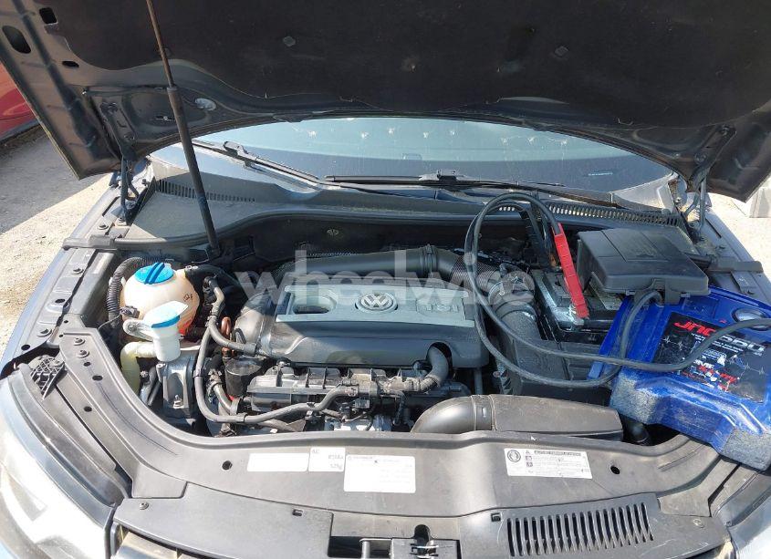 Photo 10 of 2012 Volkswagen Eos EXECUTIVE (VIN WVWFW7AH6CV002719)