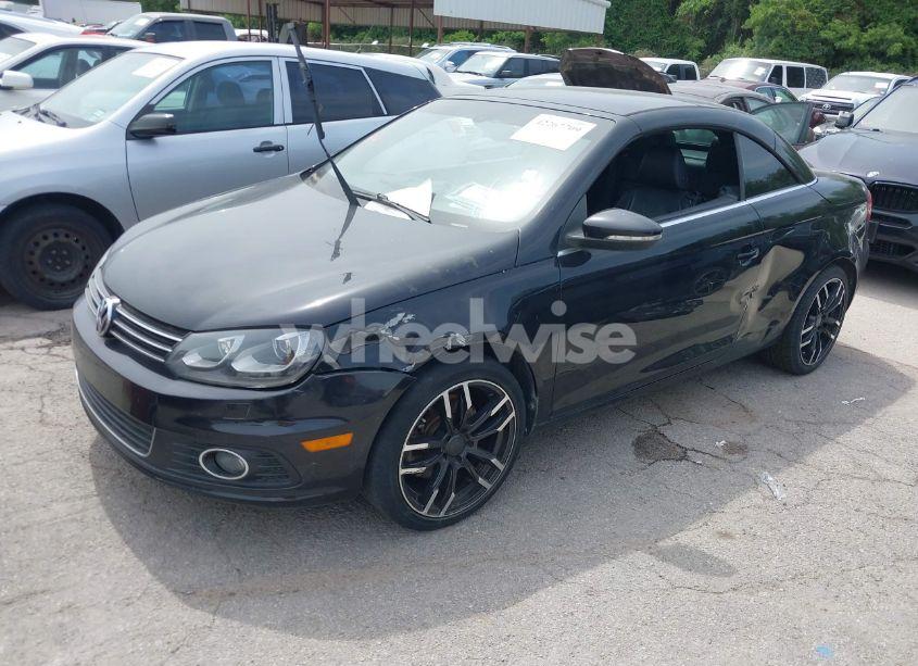 Photo 2 of 2013 Volkswagen Eos LUX (VIN WVWFW8AH7DV004132)