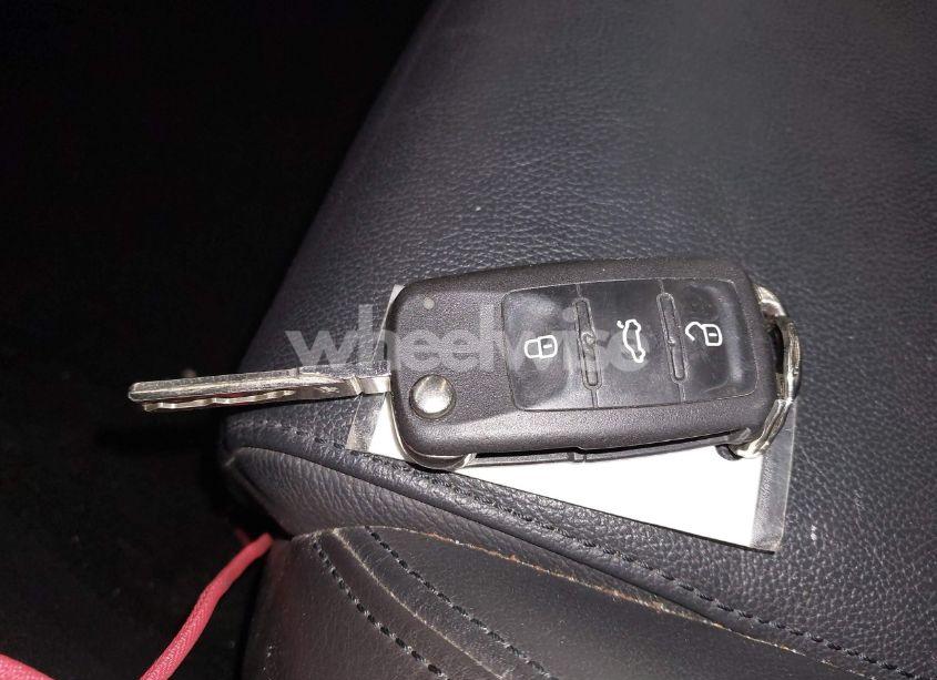 Photo 11 of 2010 Volkswagen Gti 4-DOOR (VIN WVWGV9AJ1AW313598)